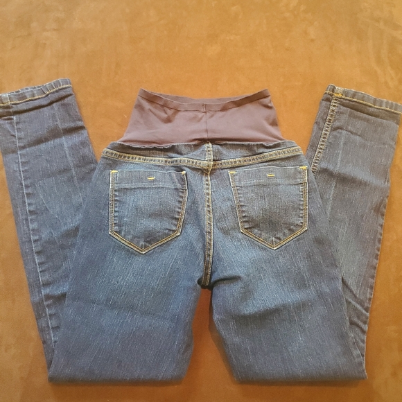 Skinny Maternity Jeans - Picture 2 of 4